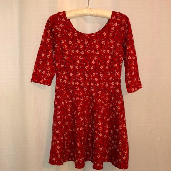Hollister M Scoop Neck Back Quarter Sleeve Cotton Red Floral Skater Dress - Picture 4 of 15